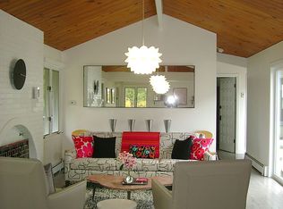 14 W Bay Dr, Narragansett, RI 02882