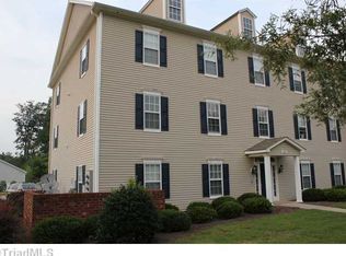 107 Oak Wind Ln, Bermuda Run, NC 27006