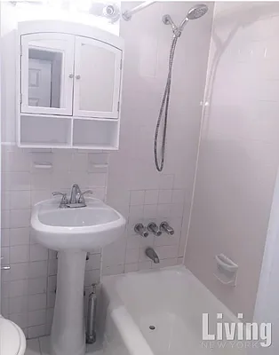 Rented by Living New York | media 11