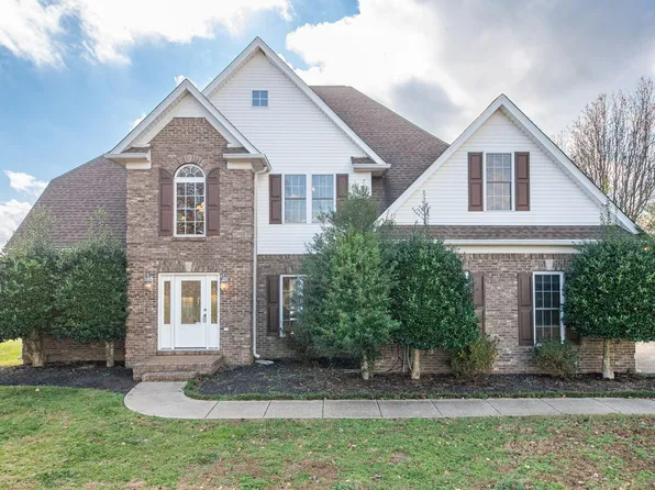 3693 Trousdale Ln, Columbia, TN 38401