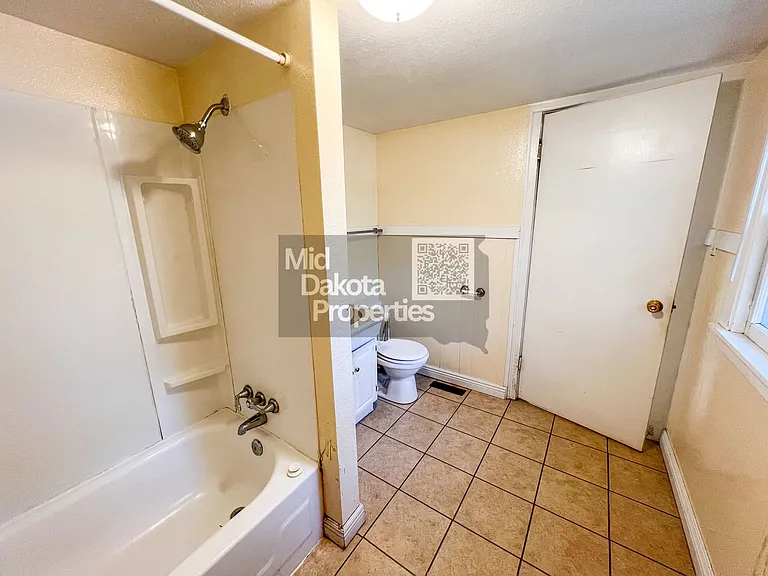 605 W 10th Ave — Photo 7