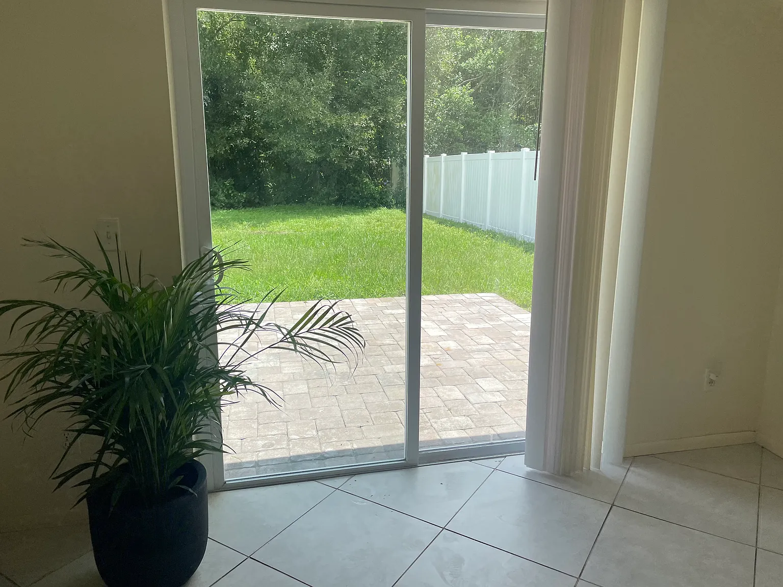 2 bed, 993 sqft, $1,650 — Photo 4