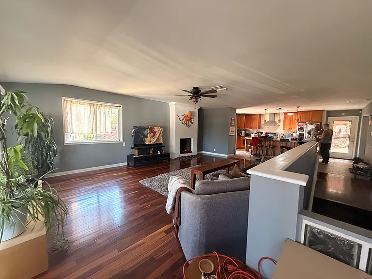 8625 Delmonico Ave — Photo 14