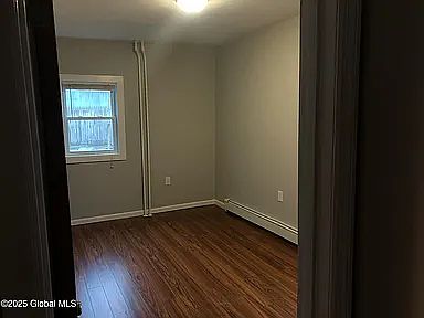 4th image of 2327 12th Ave #1