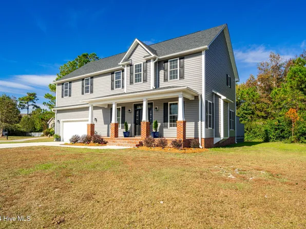 1602 Razorbill Court, Morehead City, NC 28557