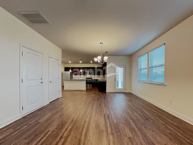 144 Twin River Dr — Photo 7
