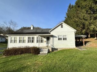 125 Old Court St, Fayetteville, WV 25840