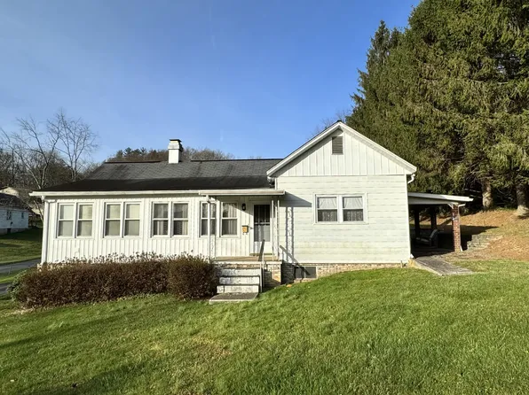 125 Old Court St, Fayetteville, WV 25840