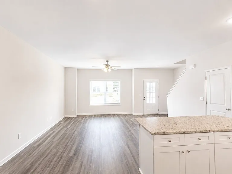 4209 Crosby Ln #15 — Photo 5