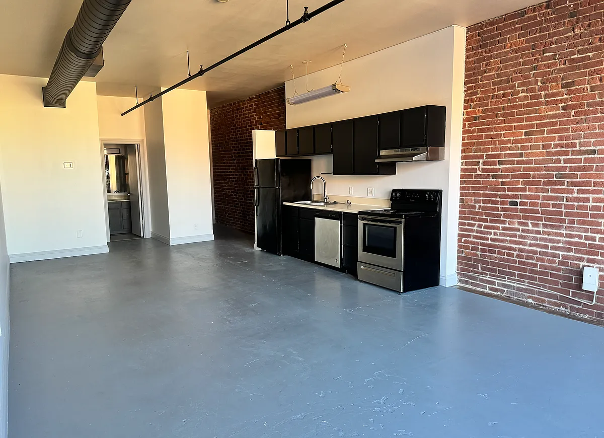 Building Photo - 309 Delaware St #306