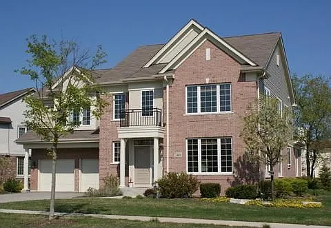 2401 Waterbury Ln photo 1