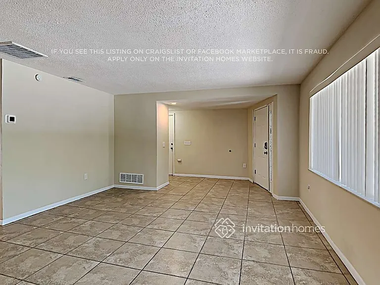 1895 Almeria Way S — Photo 3