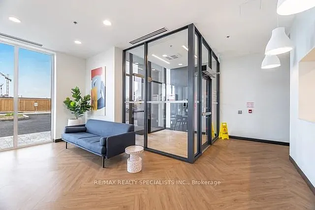 1333 Weber St E #103 — Photo 4