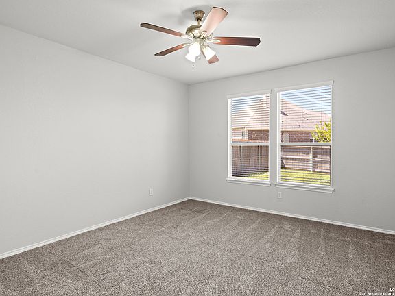 5th image of 884 HIGHLAND VISTA