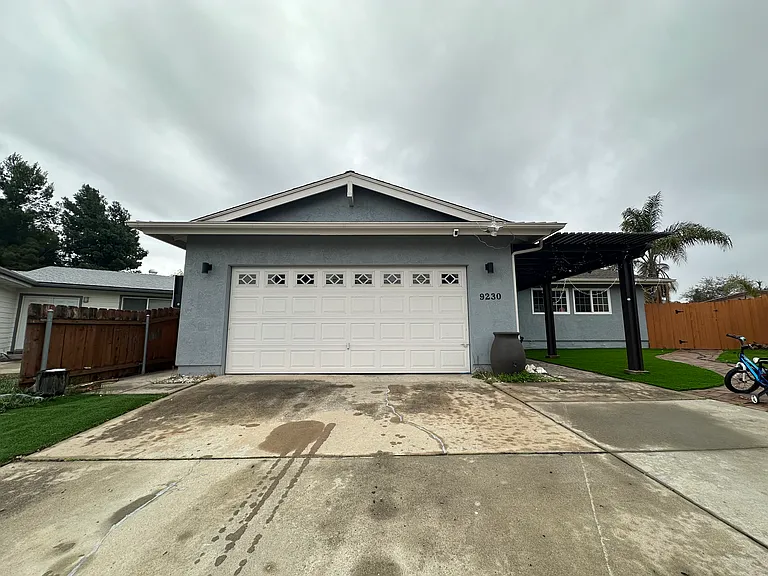 9230 Pine Valley Dr — Photo 2