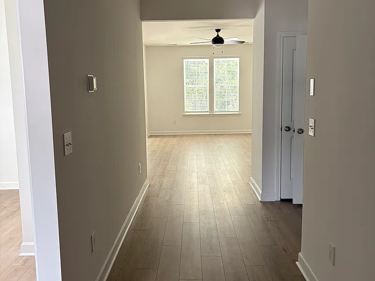 6265 Zoe Way — Photo 10