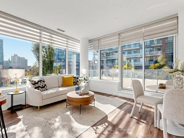 75 Canterbury Pl #207, Toronto, ON M2N 0J3