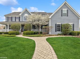 303 Saddle Ln, Fox River Grove, IL