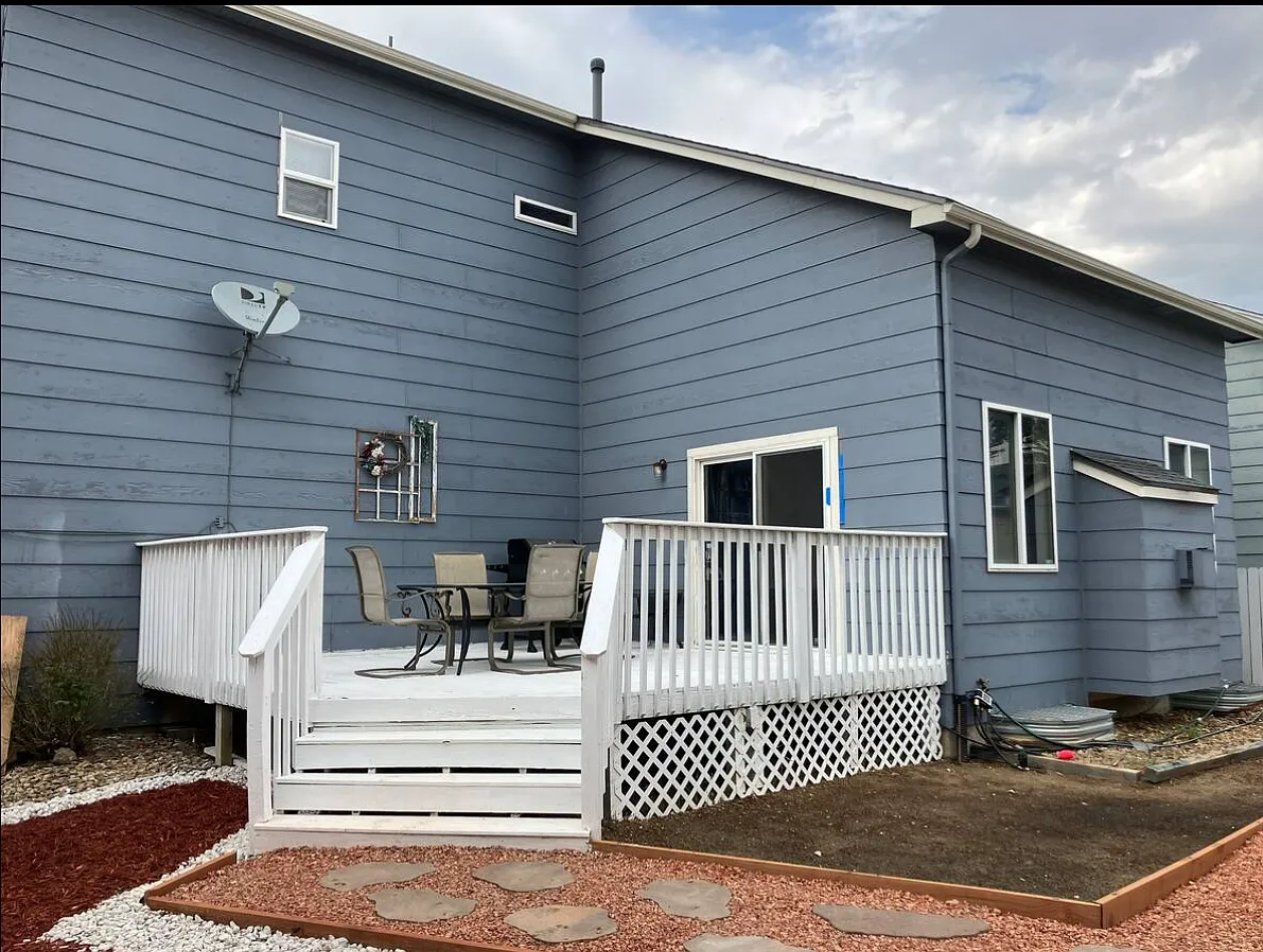 4 bed, 3.5 bath, 2302 sqft, $2,795 — Photo 3