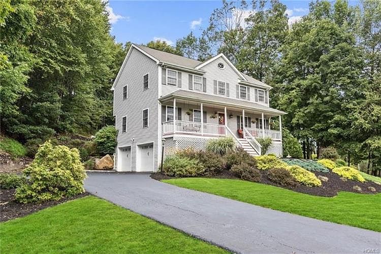 1st image of 15 Killian Ln
