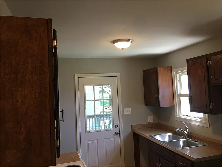 1331 Cheyenne St — Photo 3
