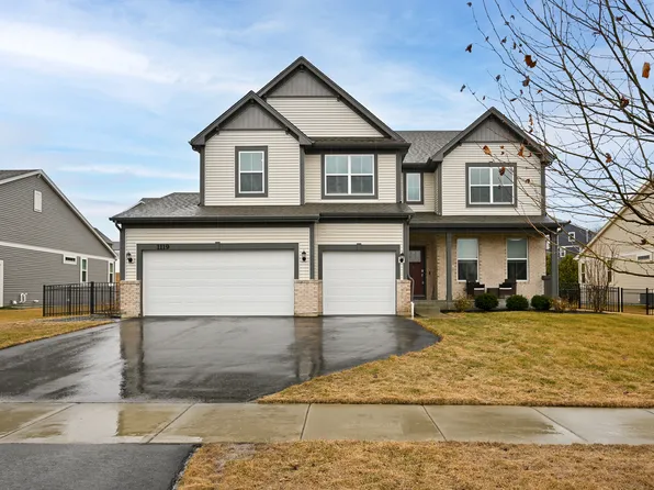 1119 Williamsbury Dr, Crystal Lake, IL 60012