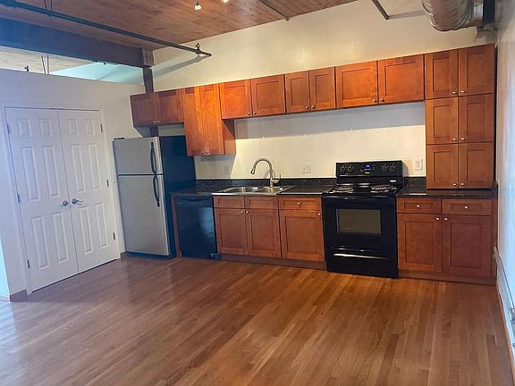 4th image of 111 N Main St APT 407