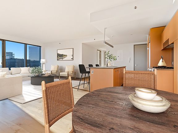 4th image of 8 Spruce St APT 71R