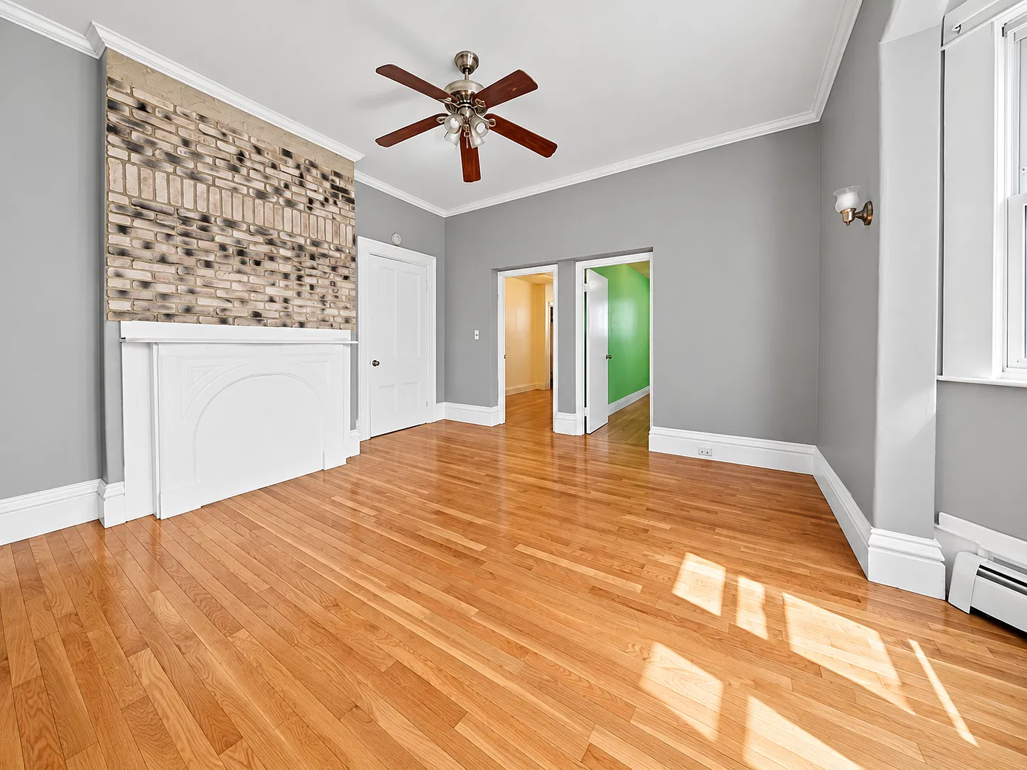 3 bed, 1.0 bath, 1100 sqft, $2,995 — Photo 4