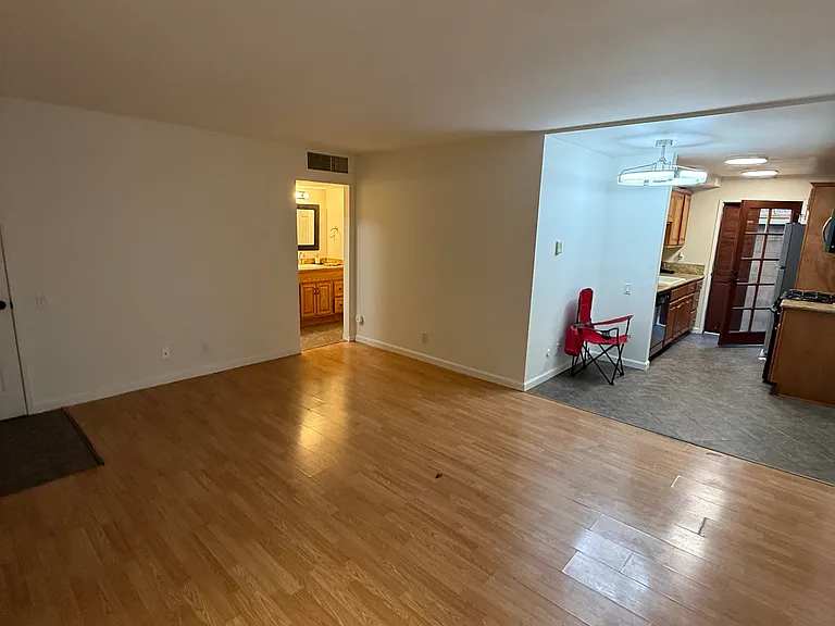 21219 Roscoe Blvd #111 — Photo 4