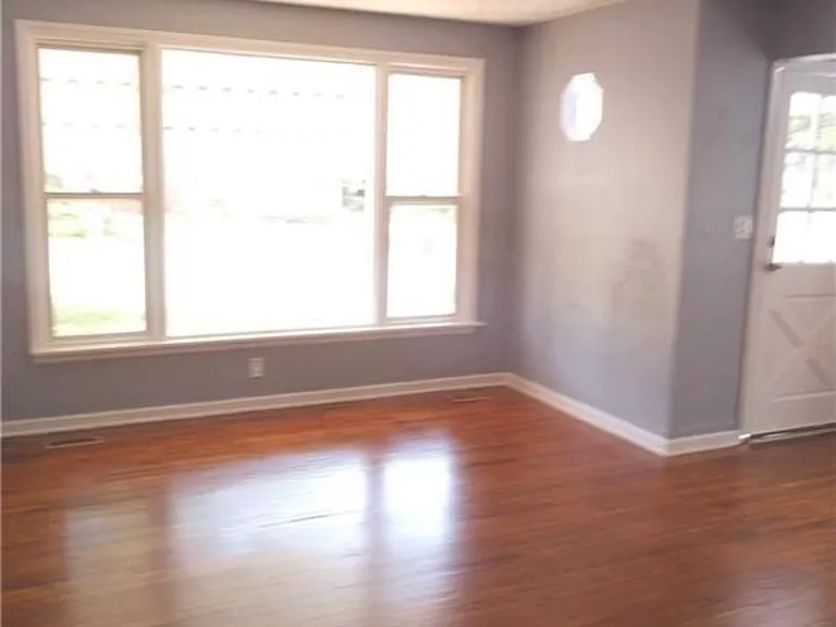 303 Lynn Ave — Photo 13