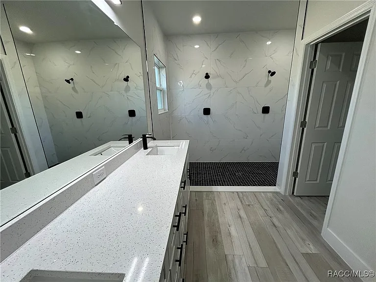 2097 W Hampshire Blvd — Photo 11