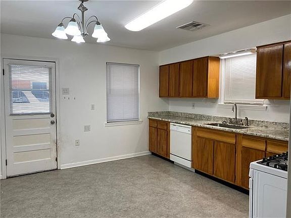 5th image of 4522 Park Dr S