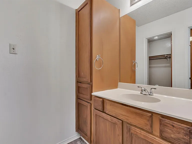 7802 Topawa Cv #B — Photo 17