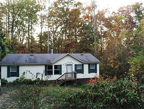 2nd image of 413 Meadows Ln