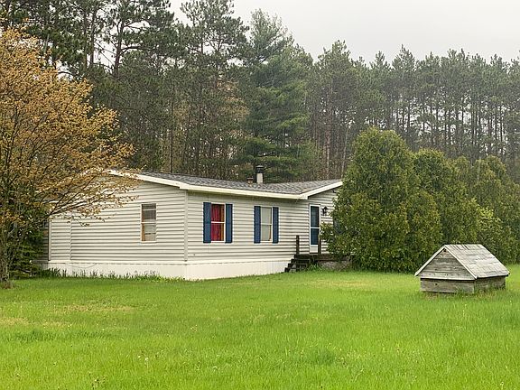 3rd image of 10612 Parkwood Dr