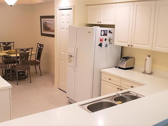3rd image of 1787 Four Mile Cove Pkwy Unit 423