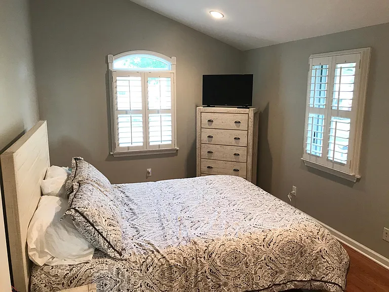 8756 Lake Shore Rd — Photo 11