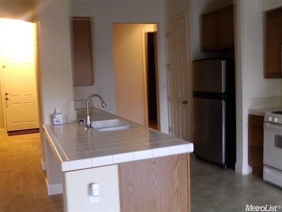 5th image of 3832 Eau Claire Ave