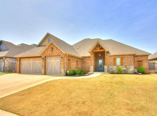 405 Bray Ln, Yukon, OK 73099