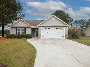 201 Demetrius Ct, Hubert, NC 28539