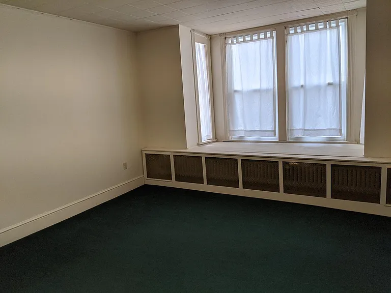 412 Main St — Photo 9