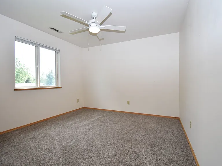 8 Michael Grove Ave #14 — Photo 18
