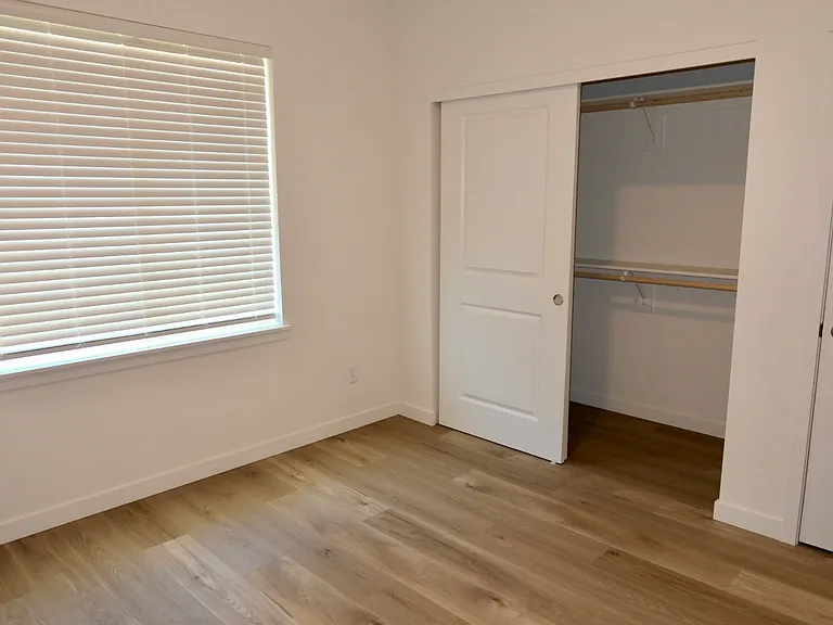 723 Elkins Way SE — Photo 24