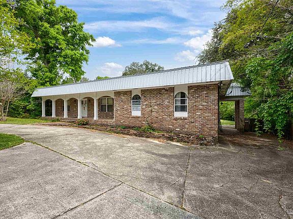 2nd image of 4840 Peacock Dr