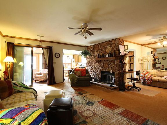 5th image of 703 S Lake Shore Dr Unit 1F
