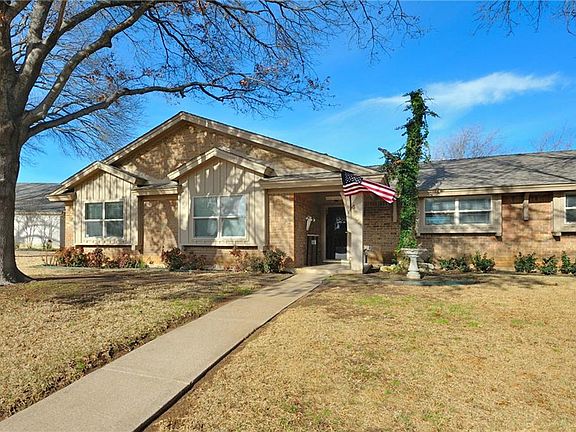 3rd image of 4804 Willow Run Ct