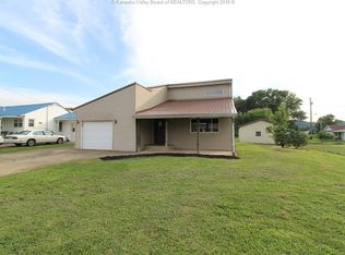 240 Pomeroy St, Mason, WV 25260