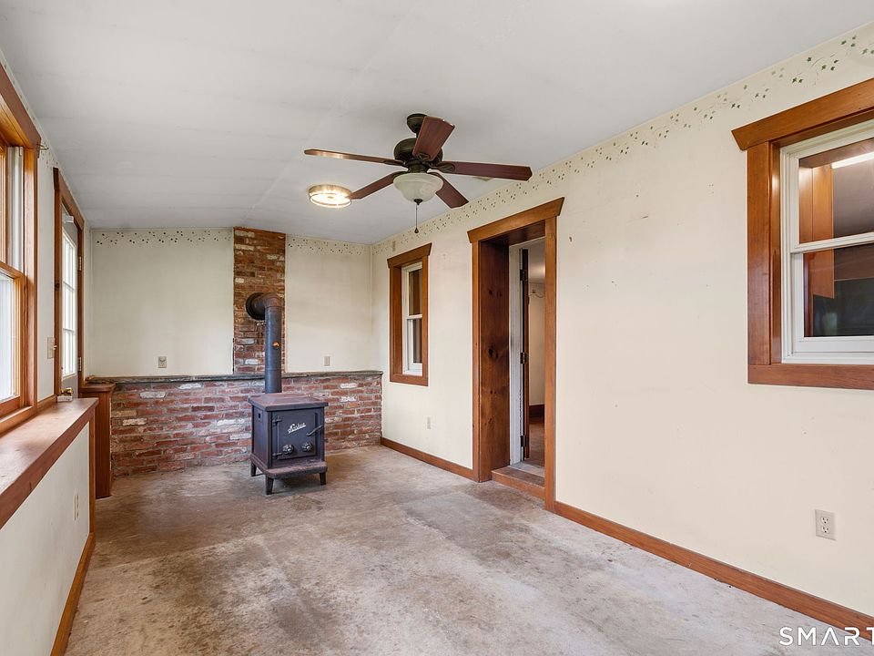 13th image of 185 Hampden Road