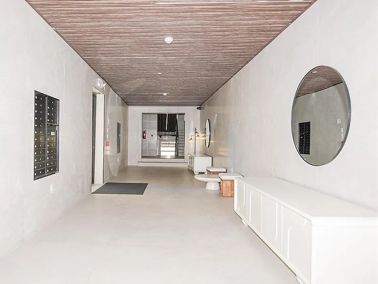 315-1M W Broadway W #1M — Photo 6